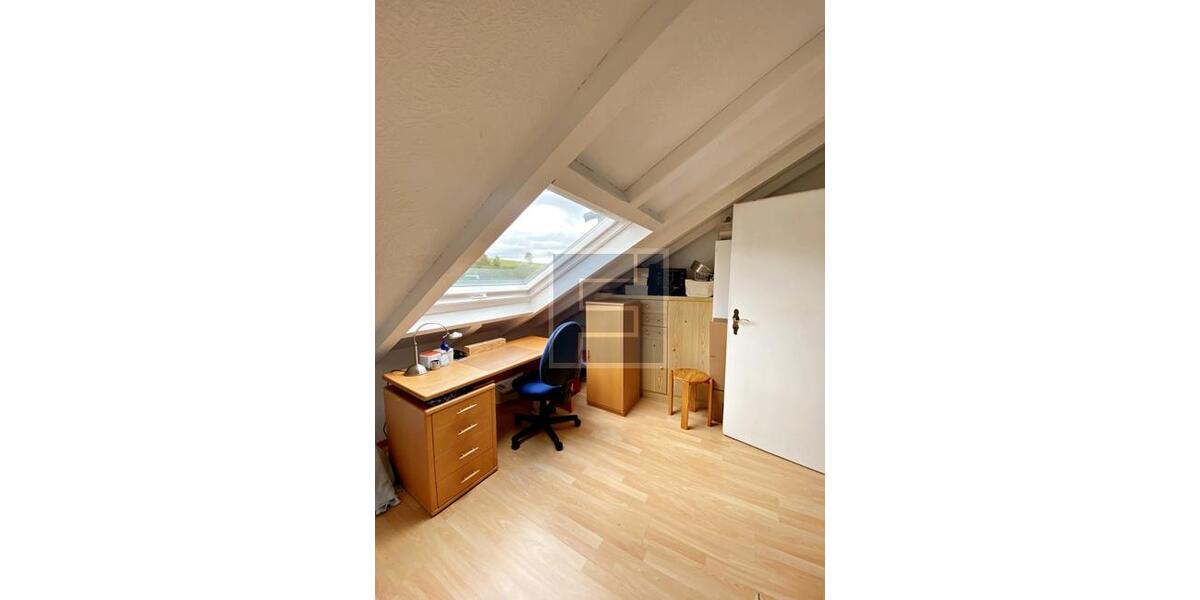 Maisonettenwohnung Siegen Dillnhütten - 7 Zimmer, 153 m&sup2;, 1.000&euro; | Angebot:26670500