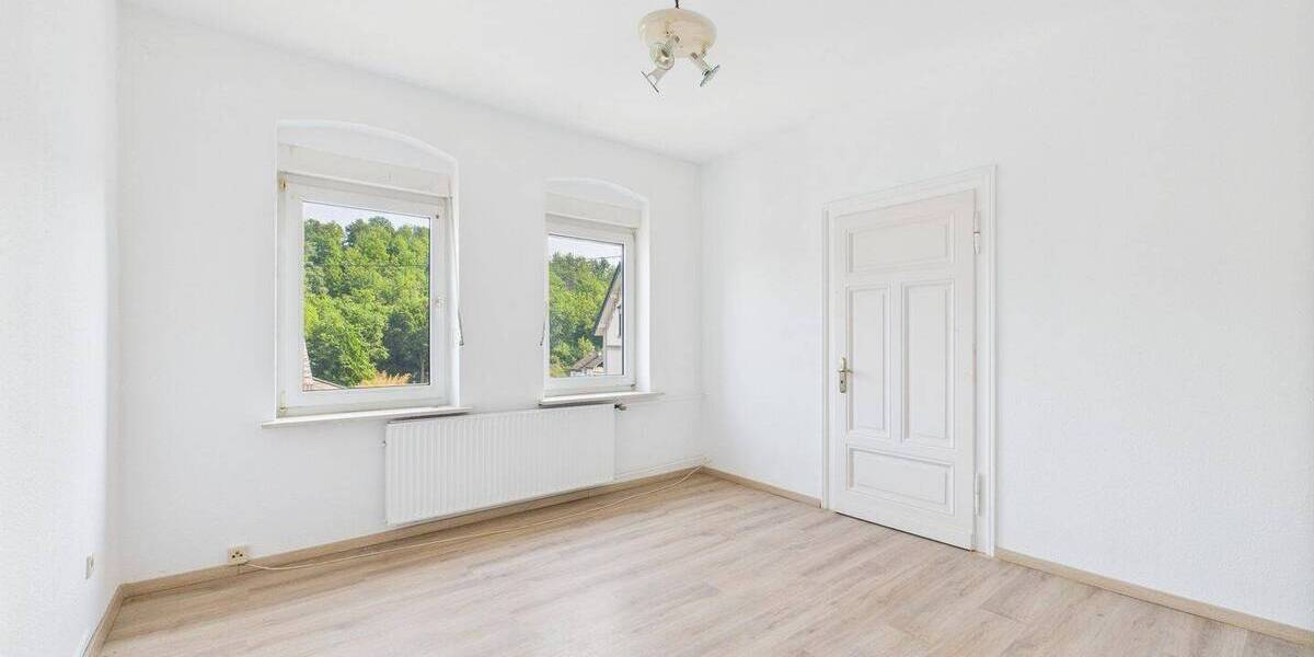 Mehrfamilienhaus, Wohnhaus Siegen Eiserfeld - 6 Zimmer, 165 m&sup2;, 149.000&euro; | Angebot:26082458