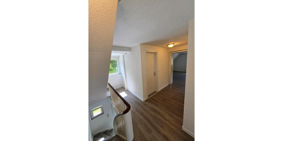 Etagenwohnung Hilchenbach - 3 Zimmer, 87 m&sup2;, 720&euro; | Angebot:26648915