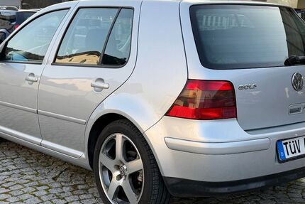 VW Golf 211.460 km 7.950 &euro; Herborn 35745