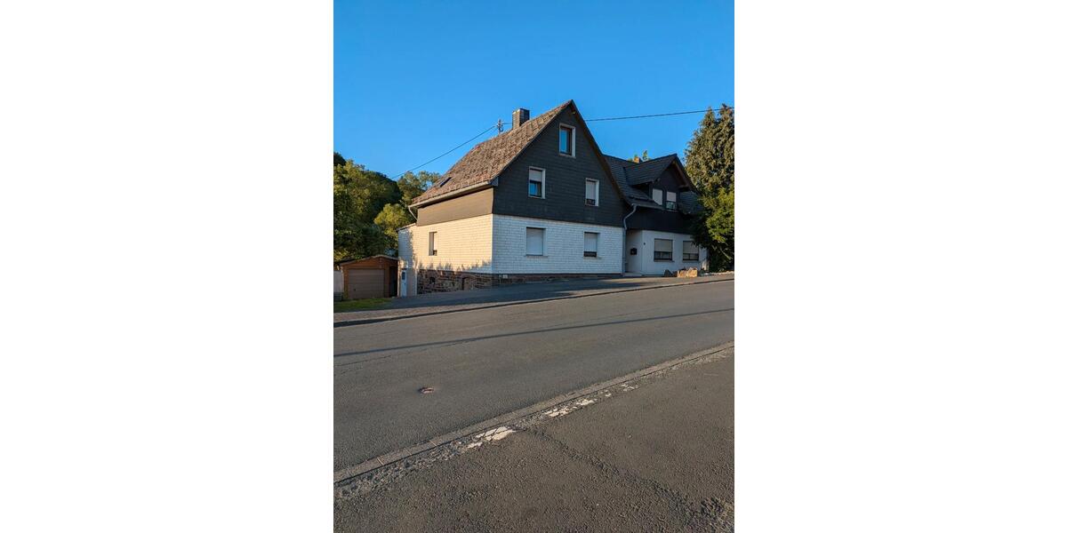 Mehrfamilienhaus, Wohnhaus Netphen - 9 Zimmer, 205 m&sup2;, 299.000&euro; | Angebot:26737644