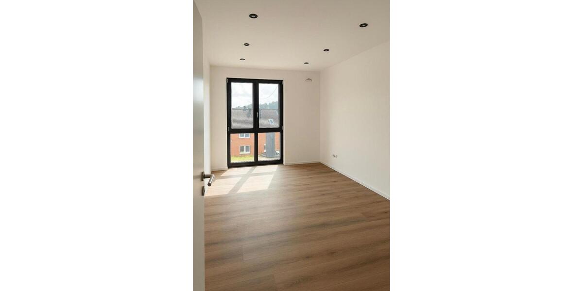 Mehrfamilienhaus, Wohnhaus Siegen Kaan-Marienborn - 3 Zimmer, 68 m&sup2;, 975&euro; | Angebot:25333110