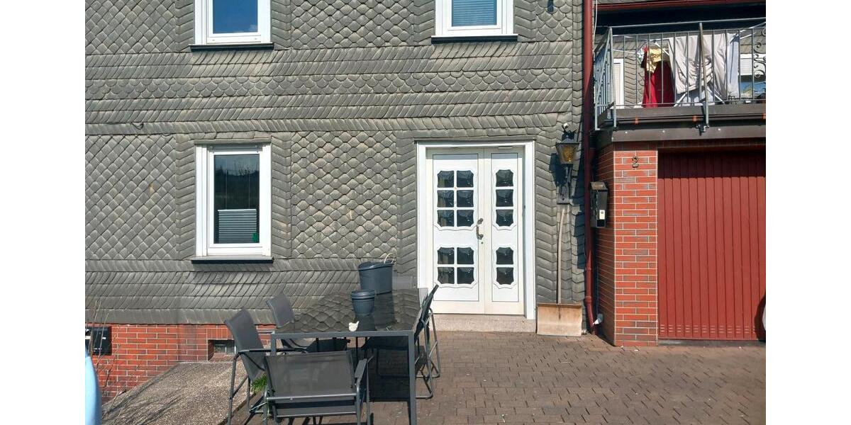Erdgeschoßwohnung Bad Laasphe - 5 Zimmer, 120 m&sup2;, 1.300&euro; | Angebot:25933029