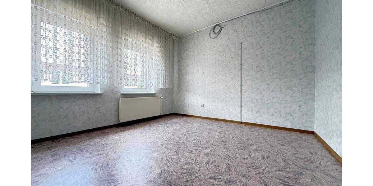 Einfamilienhaus Herdorf - 9 Zimmer, 180 m&sup2;, 229.000&euro; | Angebot:25691804