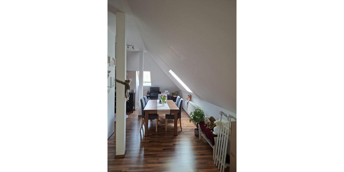 Dachgeschoßwohnung Siegen Weidenau - 3 Zimmer, 100 m&sup2;, 930&euro; | Angebot:25047291