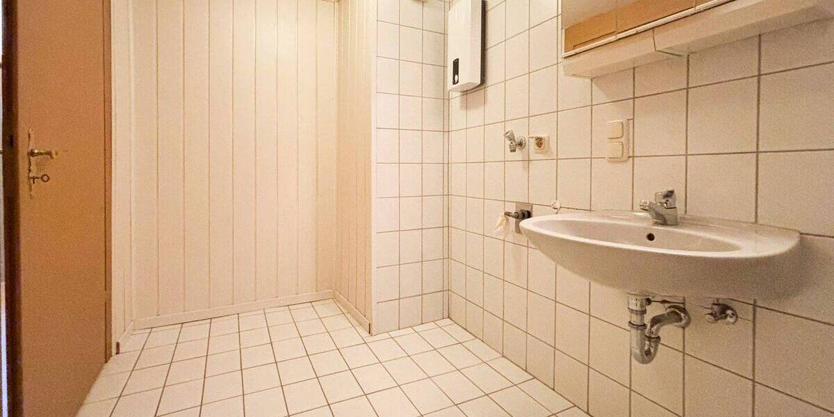 Mehrfamilienhaus, Wohnhaus Hamm/Sieg Sieg - 6 Zimmer, 214 m&sup2;, 129.000&euro; | Angebot:25691824