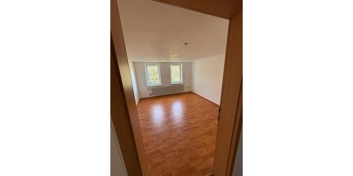 Erdgeschoßwohnung Neunkirchen - 4 Zimmer, 85 m&sup2;, 795&euro; | Angebot:26423141