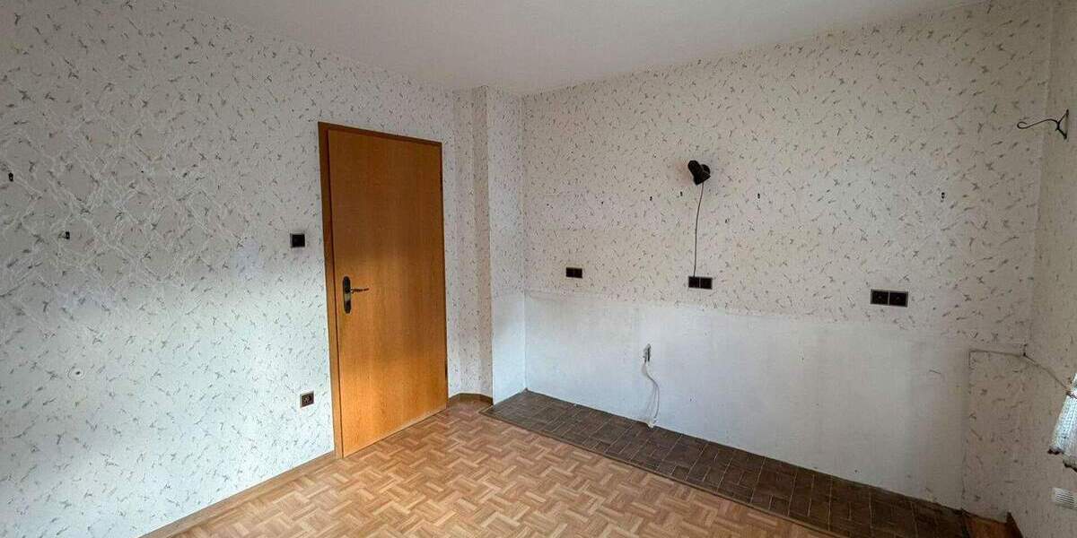 Einfamilienhaus Wissen - 5 Zimmer, 130 m&sup2;, 195.000&euro; | Angebot:25691929