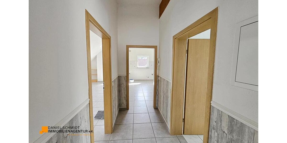 Dachgeschoßwohnung Reichshof - 2 Zimmer, 87 m&sup2;, 800&euro; | Angebot:26661778