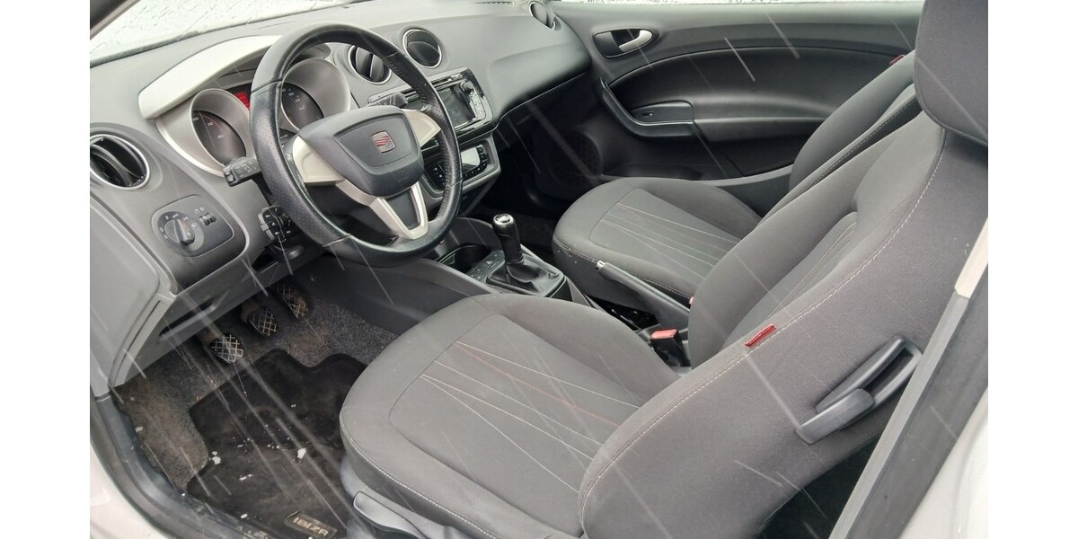 Seat Ibiza 218.300 km 2.950 &euro; Freudenberg 57258