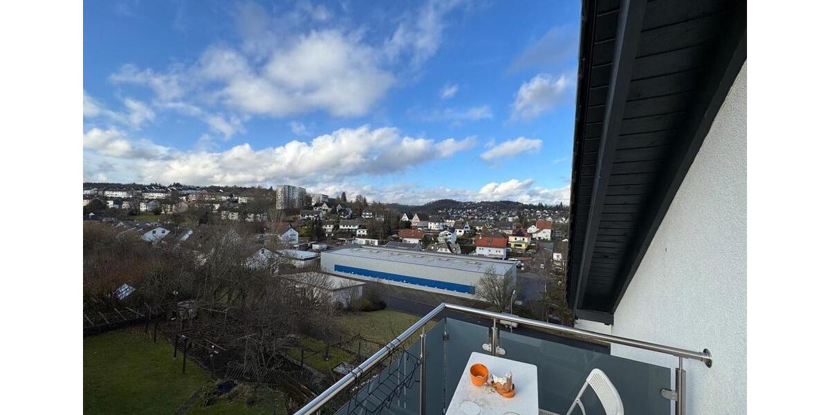 Dachgeschoßwohnung Kreuztal - 2 Zimmer, 65 m&sup2;, 900&euro; | Angebot:24840517