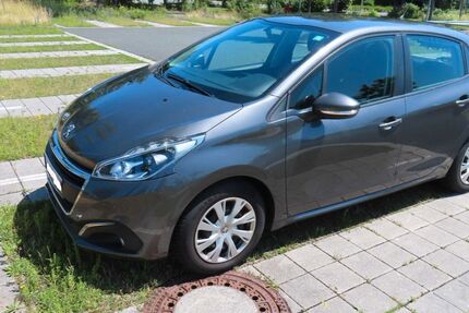 Peugeot 208 105.000 km 5.500 &euro; Siegen 57072