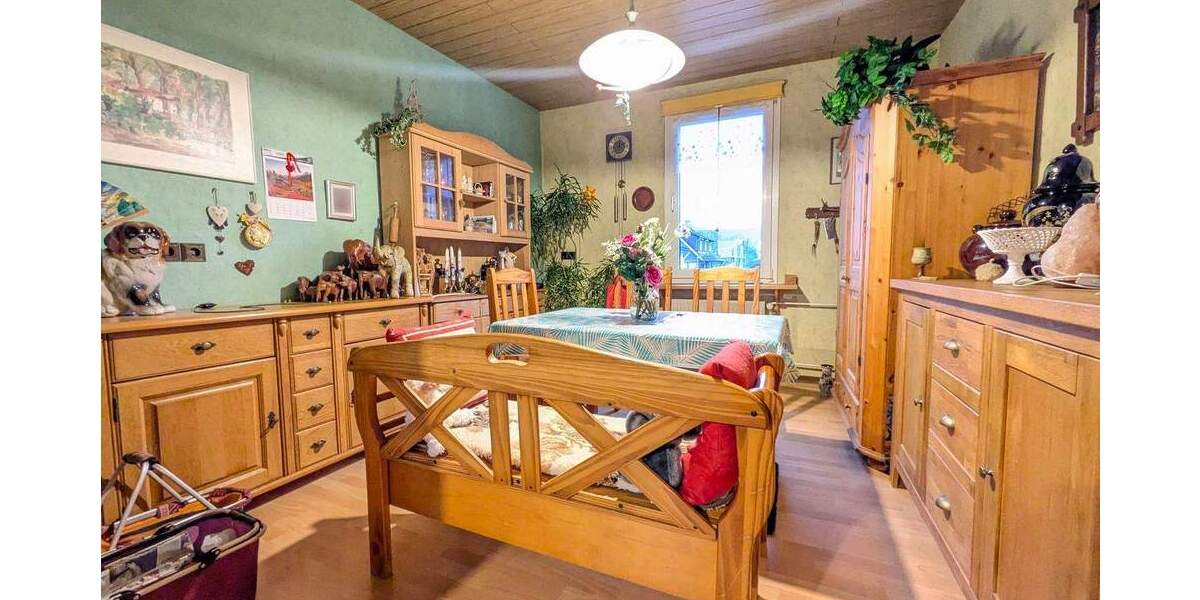 Mehrfamilienhaus, Wohnhaus Betzdorf - 9 Zimmer, 203 m&sup2;, 163.500&euro; | Angebot:25776381