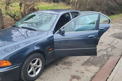 BMW 523 205.576 km 8.500 &euro; Bad Laasphe 57334