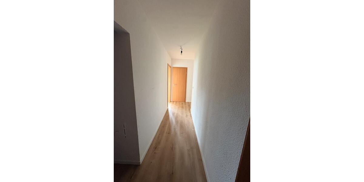 Etagenwohnung Freudenberg - 3 Zimmer, 85 m&sup2;, 680&euro; | Angebot:26040079