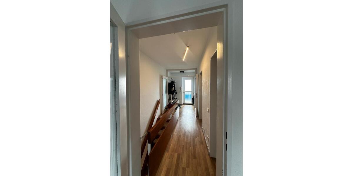 Etagenwohnung Siegen Dillnhütten - 3 Zimmer, 85 m&sup2;, 888&euro; | Angebot:26020388