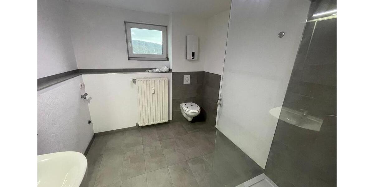 Etagenwohnung Dillenburg - 5 Zimmer, 110 m&sup2;, 795&euro; | Angebot:25975727