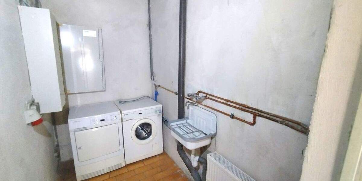 Mehrfamilienhaus, Wohnhaus Derschen - 9 Zimmer, 330.000&euro; | Angebot:25689028