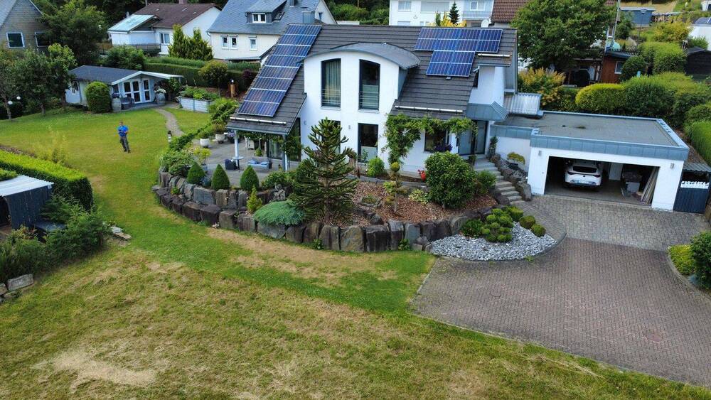 Einfamilienhaus Hilchenbach - 4 Zimmer, 140 m&sup2;, 620.000&euro; | Angebot:26641825