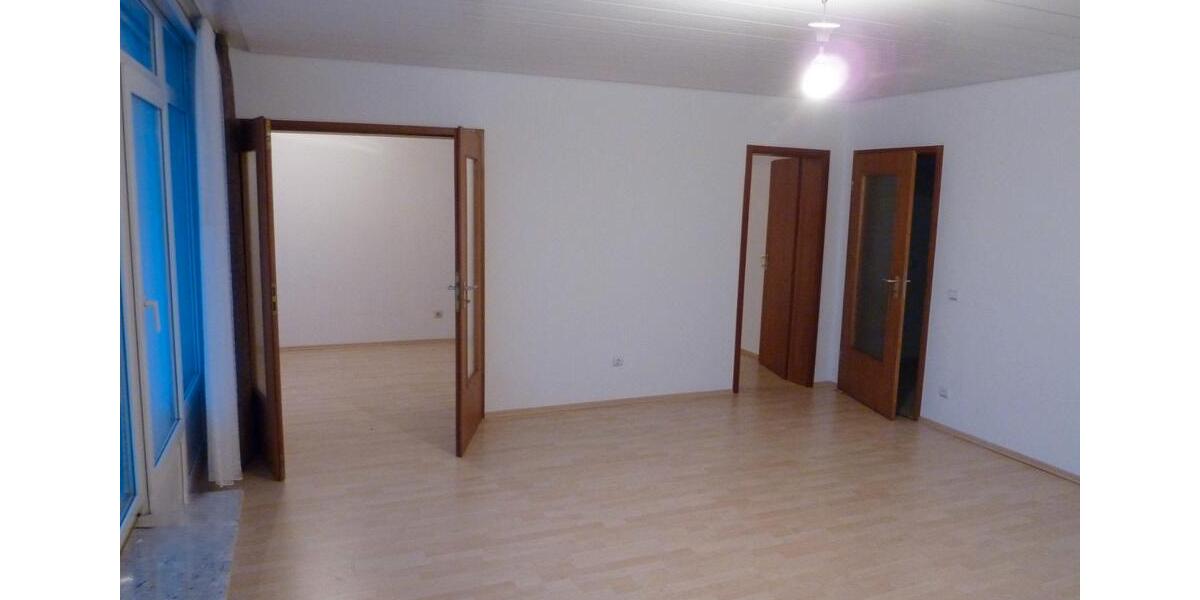 Etagenwohnung Siegen - 2 Zimmer, 73 m&sup2;, 675&euro; | Angebot:25992987
