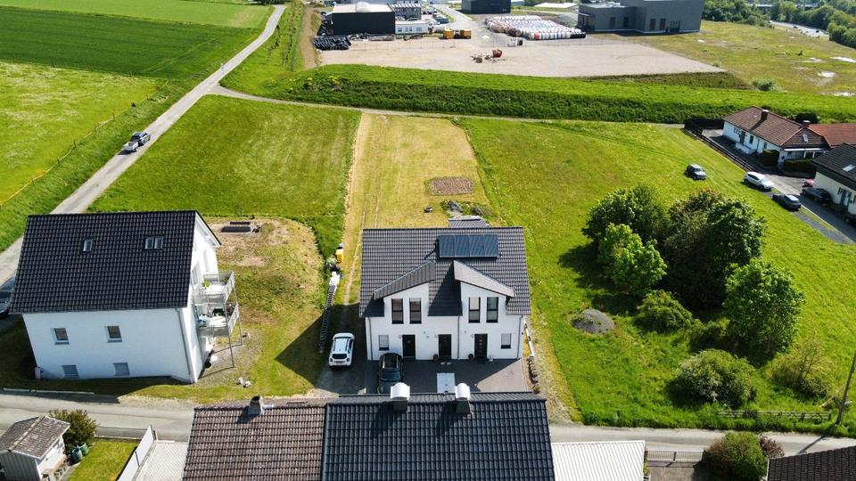 Doppelhaushälfte Bad Laasphe - 4 Zimmer, 109 m&sup2;, 375.000&euro; | Angebot:26799573