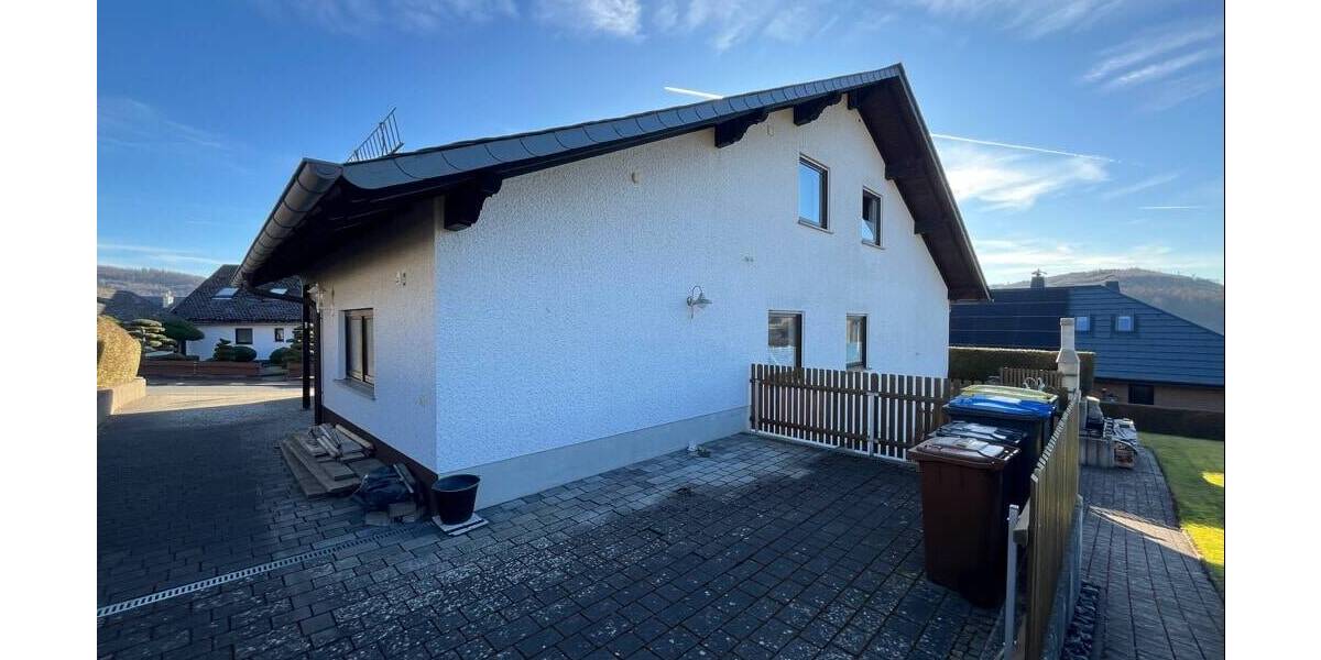 Einfamilienhaus Eschenburg Eibelshausen - 7 Zimmer, 225 m&sup2;, 435.000&euro; | Angebot:25667775