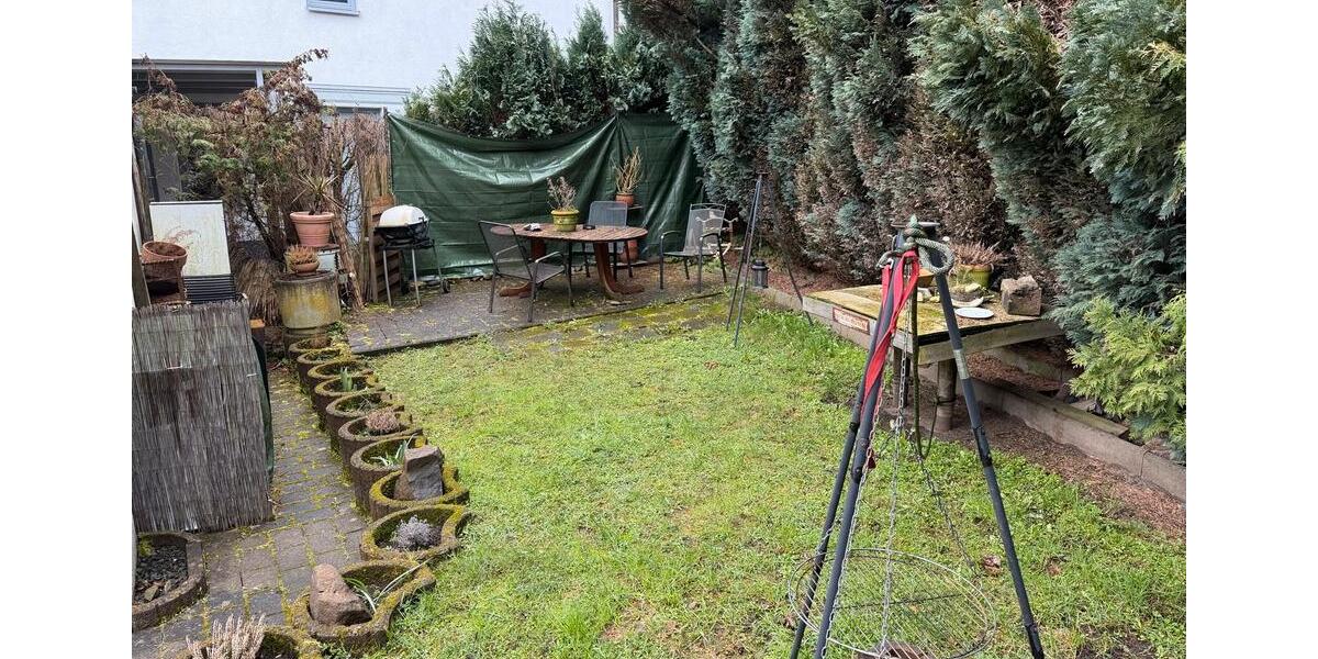 Etagenwohnung Dillenburg - 8 Zimmer, 147 m&sup2;, 800&euro; | Angebot:26035436