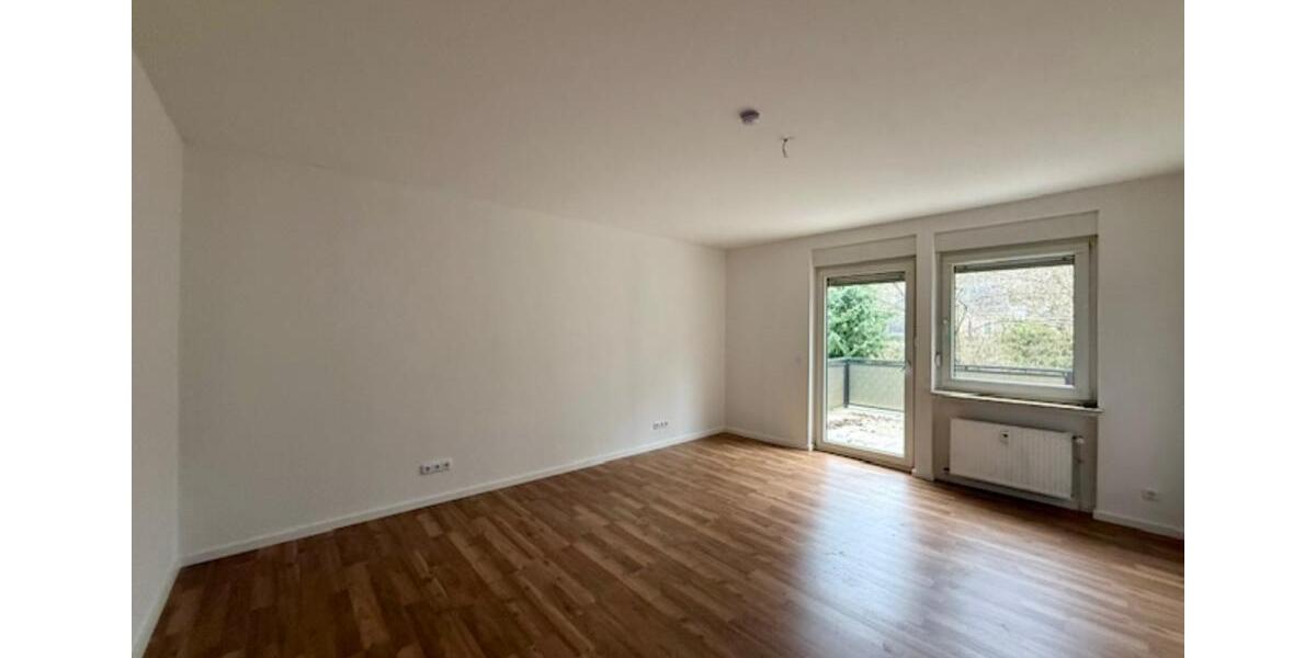 Etagenwohnung Siegen Eiserfeld - 8 Zimmer, 171 m&sup2;, 2.050&euro; | Angebot:25721985