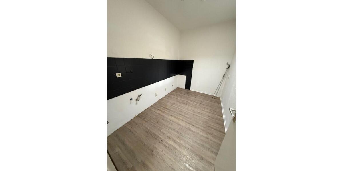 Etagenwohnung Hilchenbach - 4 Zimmer, 95 m&sup2;, 665&euro; | Angebot:26025222