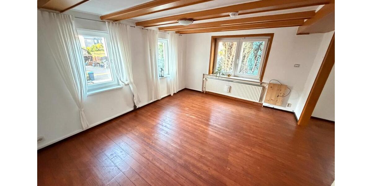 Einfamilienhaus Siegen Eiserfeld - 5 Zimmer, 100 m&sup2;, 174.000&euro; | Angebot:27225890
