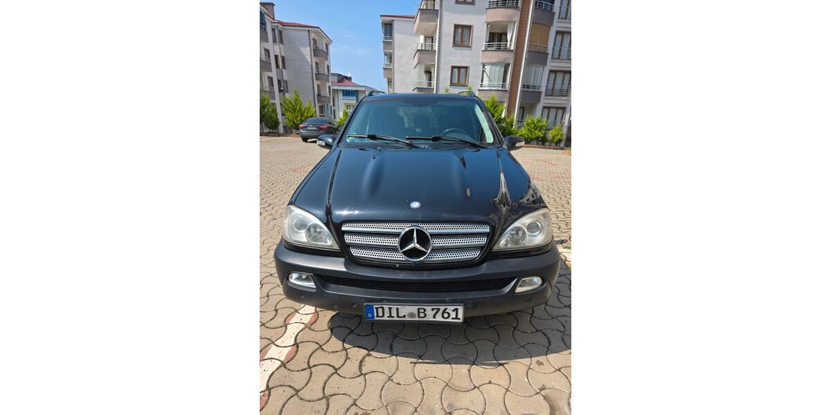 Mercedes-Benz ML 270 352.000 km 2.900 &euro; haiger 35708