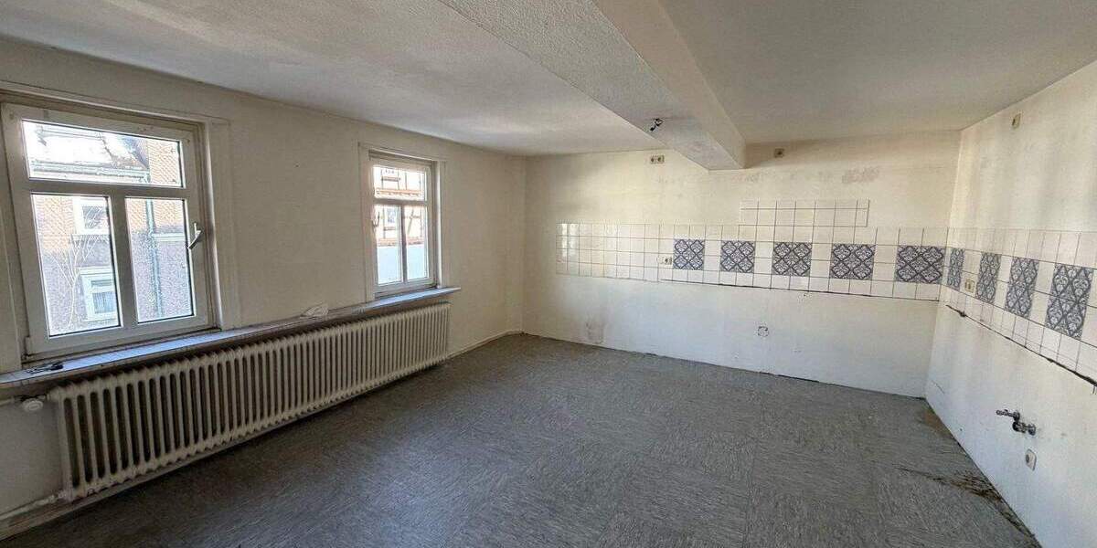 Mehrfamilienhaus, Wohnhaus Bad Laasphe - 4 Zimmer, 140 m&sup2;, 189.000&euro; | Angebot:25667710