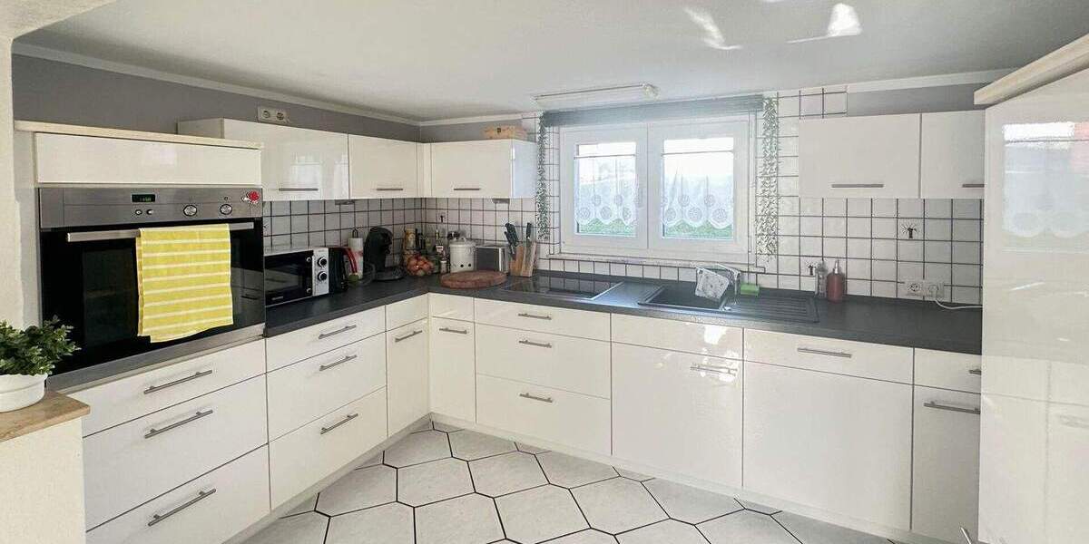 Einfamilienhaus Betzdorf-Gebhardshain VG Gebhardshain VG - 9 Zimmer, 182 m&sup2;, 399.000&euro; | Angebot:25776438