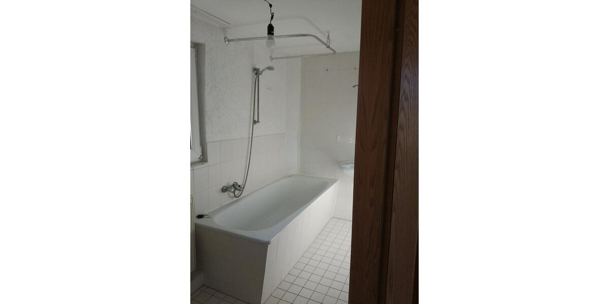 Doppelhaushälfte Malberg - 8 Zimmer, 160 m&sup2;, 145.000&euro; | Angebot:25393674