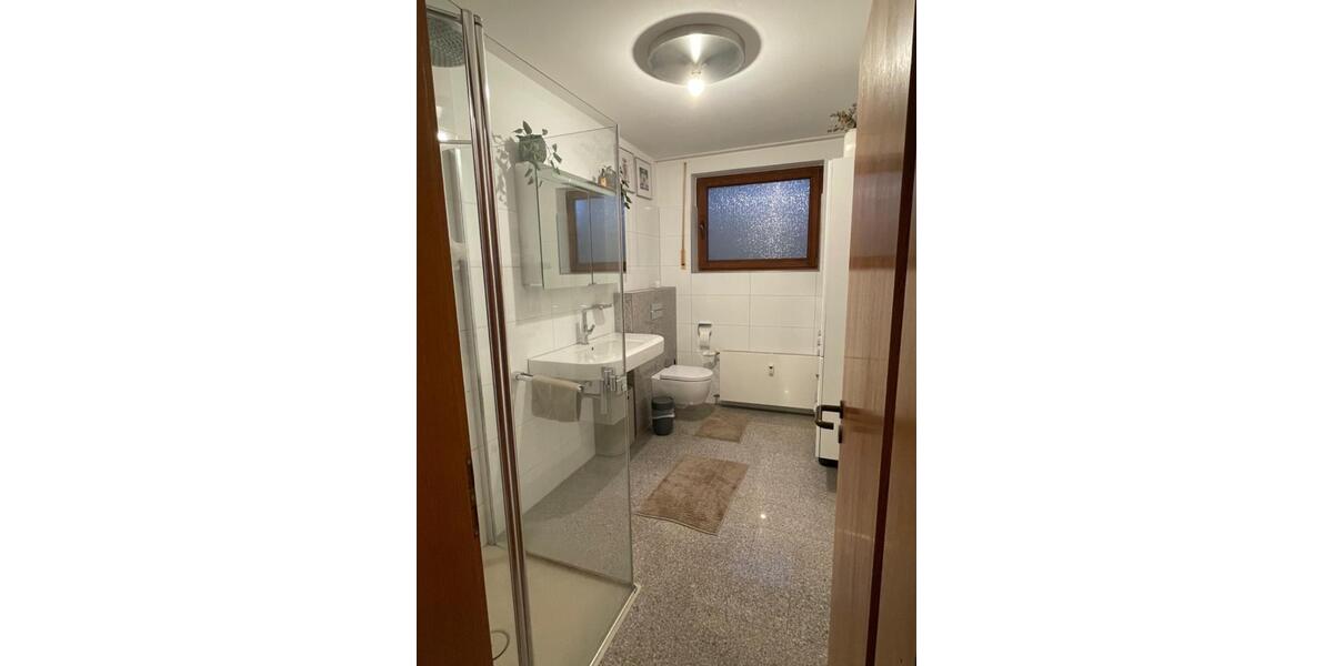 Etagenwohnung Siegen - 2 Zimmer, 75 m&sup2;, 700&euro; | Angebot:25361944