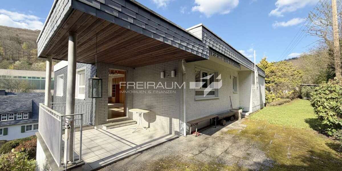 Einfamilienhaus Siegen / Eiserfeld Eiserfeld - 8 Zimmer, 180 m&sup2;, 295.000&euro; | Angebot:26863097