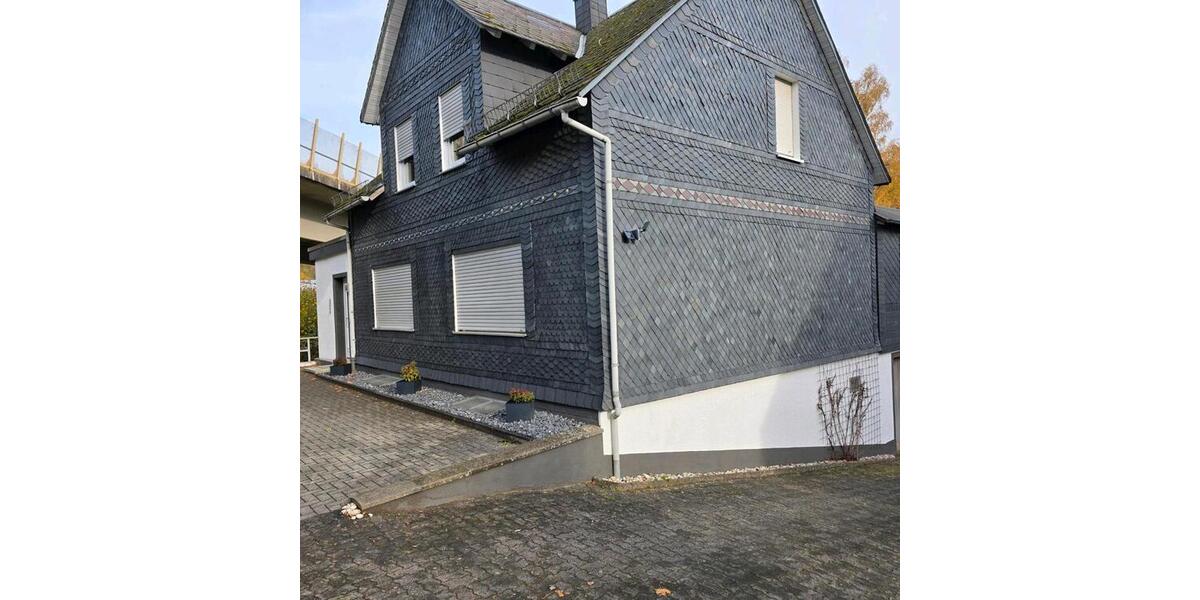 Erdgeschoßwohnung Niederfischbach - 3 Zimmer, 90 m&sup2;, 900&euro; | Angebot:26621572