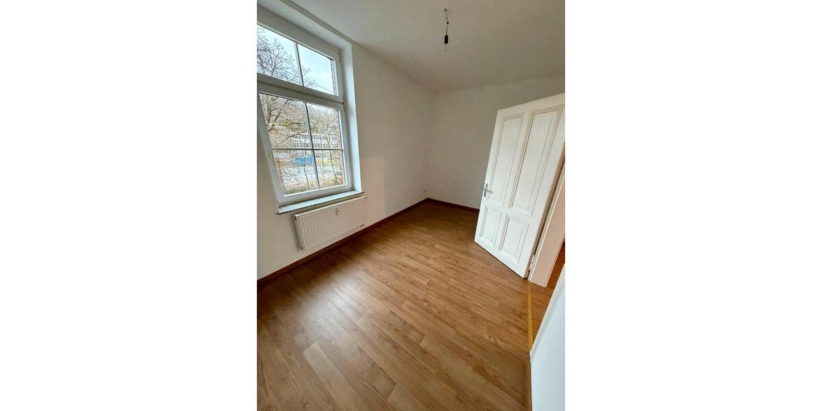 Etagenwohnung Kirchen (Sieg) - 4 Zimmer, 93 m&sup2;, 490&euro; | Angebot:25300305