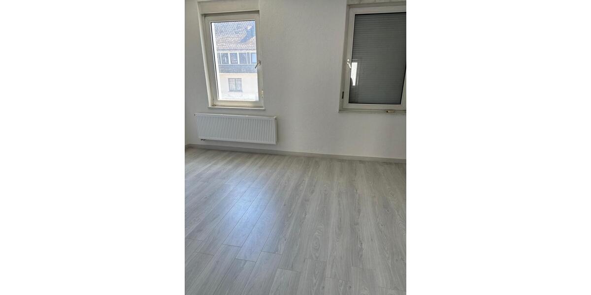 Dachgeschoßwohnung Bad Laasphe - 4 Zimmer, 120 m&sup2;, 700&euro; | Angebot:24840310