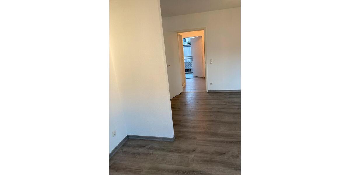Etagenwohnung Siegen - 1 Zimmer, 50 m&sup2;, 450&euro; | Angebot:19581958