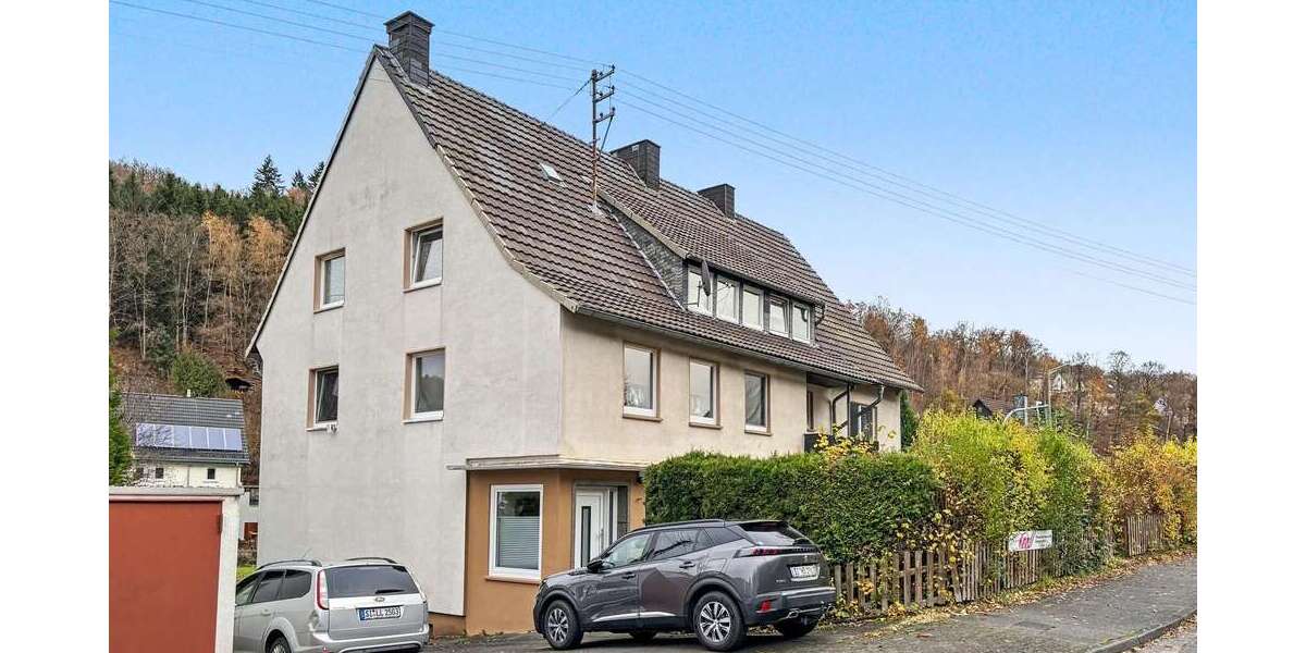Einfamilienhaus Siegen - 14 Zimmer, 353 m&sup2;, 695.000&euro; | Angebot:23714429