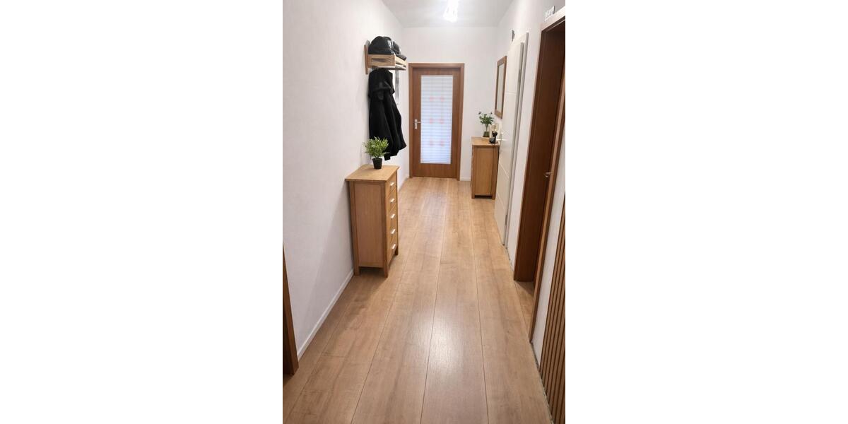 Dachgeschoßwohnung Etzbach - 3 Zimmer, 98 m&sup2;, 690&euro; | Angebot:25965340