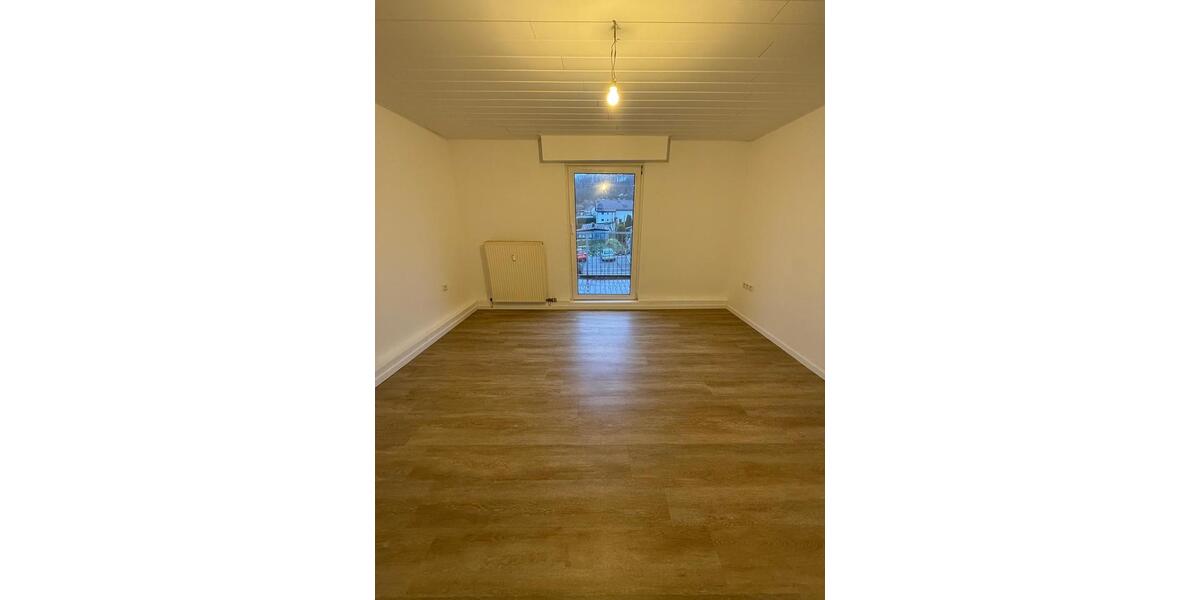 Etagenwohnung Pracht - 4 Zimmer, 90 m&sup2;, 650&euro; | Angebot:25977511