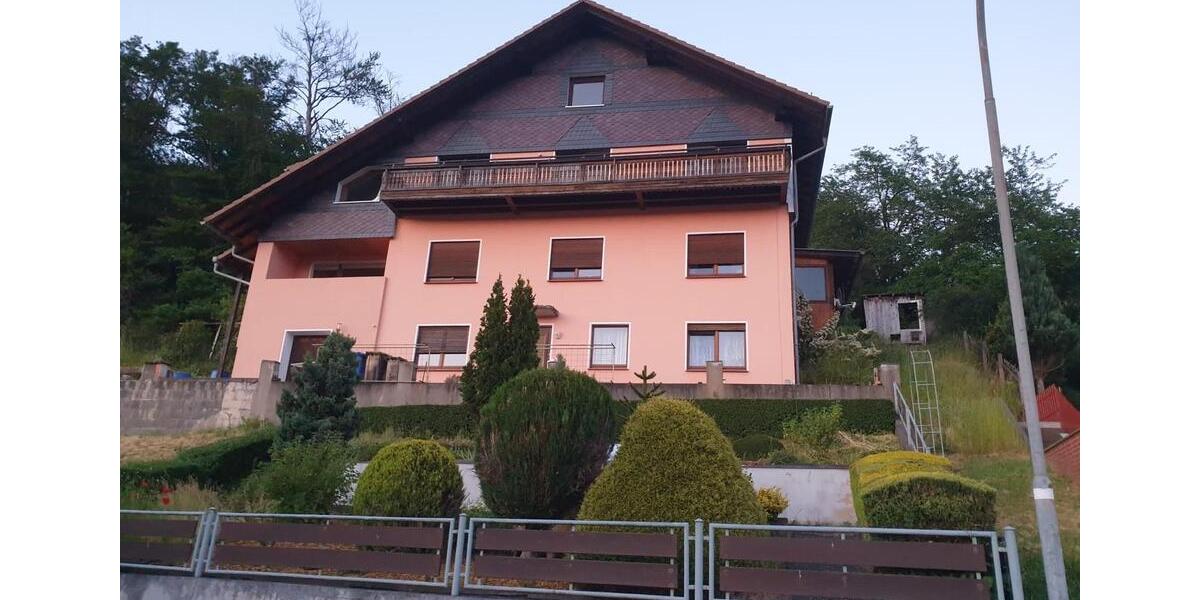 Etagenwohnung Dillenburg - 10 Zimmer, 227 m&sup2;, 199.900&euro; | Angebot:25678010