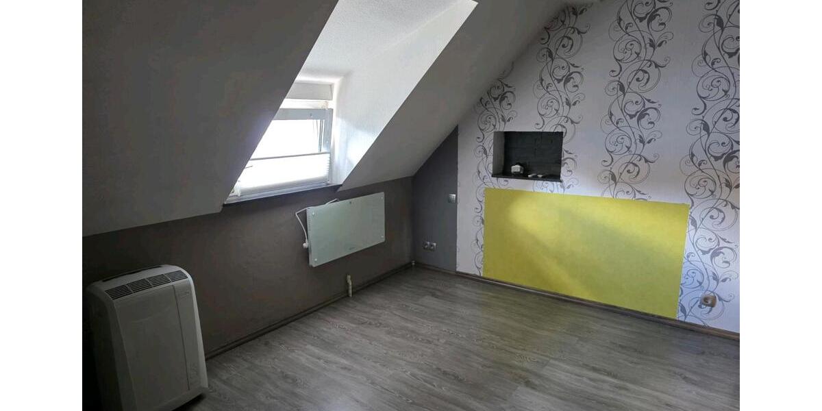 Dachgeschoßwohnung Herdorf - 4 Zimmer, 100 m&sup2;, 155.000&euro; | Angebot:26889413