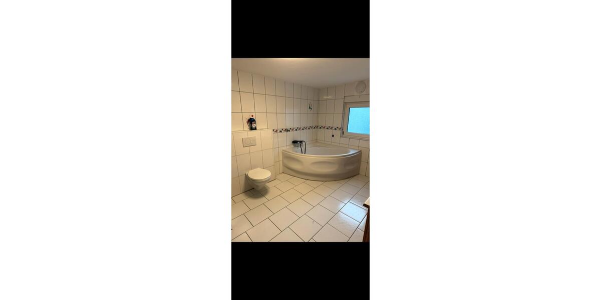 Etagenwohnung Siegen Eiserfeld - 4 Zimmer, 125 m&sup2;, 1.040&euro; | Angebot:26122624