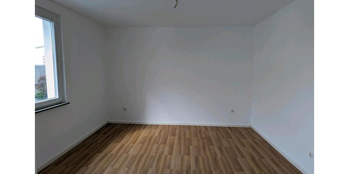Einfamilienhaus Siegen Weidenau - 5 Zimmer, 150 m&sup2;, 1.735&euro; | Angebot:26527664