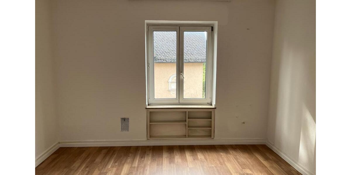 Etagenwohnung Siegen - 4 Zimmer, 93 m&sup2;, 1.050&euro; | Angebot:24785421