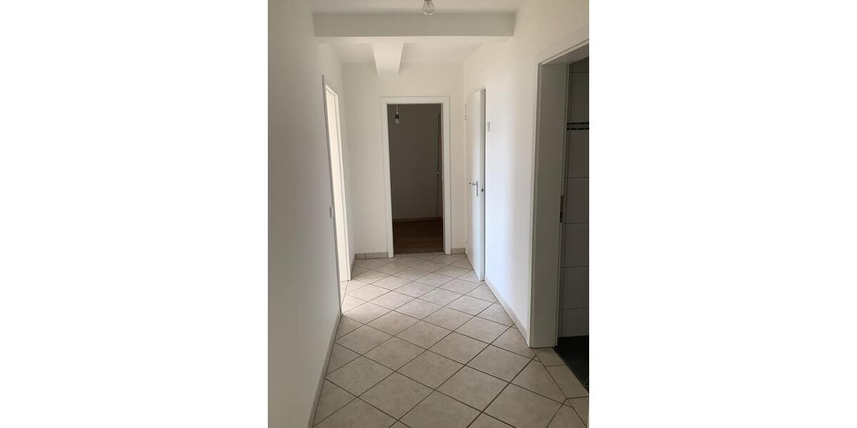 Erdgeschoßwohnung Siegen Eiserfeld - 2 Zimmer, 92 m&sup2;, 995&euro; | Angebot:26395071
