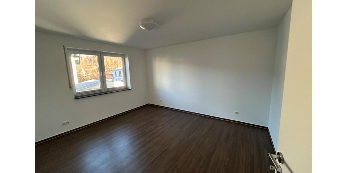 Terrassenwohnung Bad Laasphe - 4 Zimmer, 100 m&sup2;, 285.000&euro; | Angebot:23683835